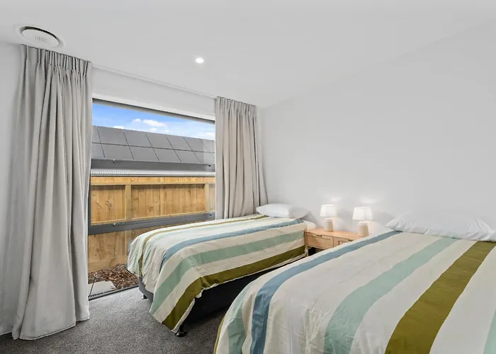 Scenic Riverslea - Holiday home Wanaka