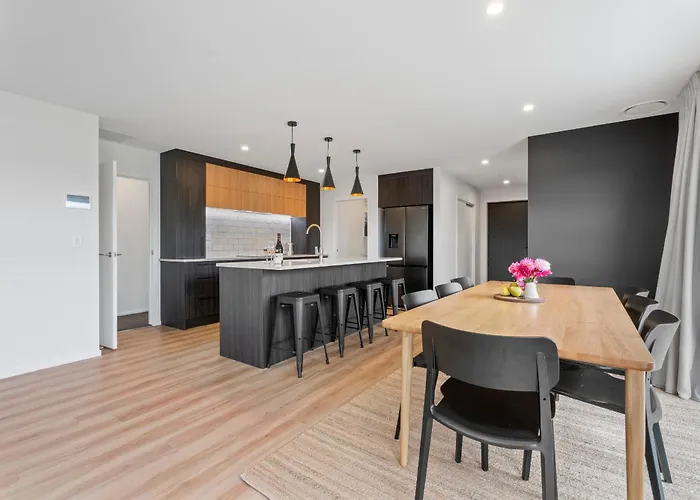 Scenic Riverslea -
